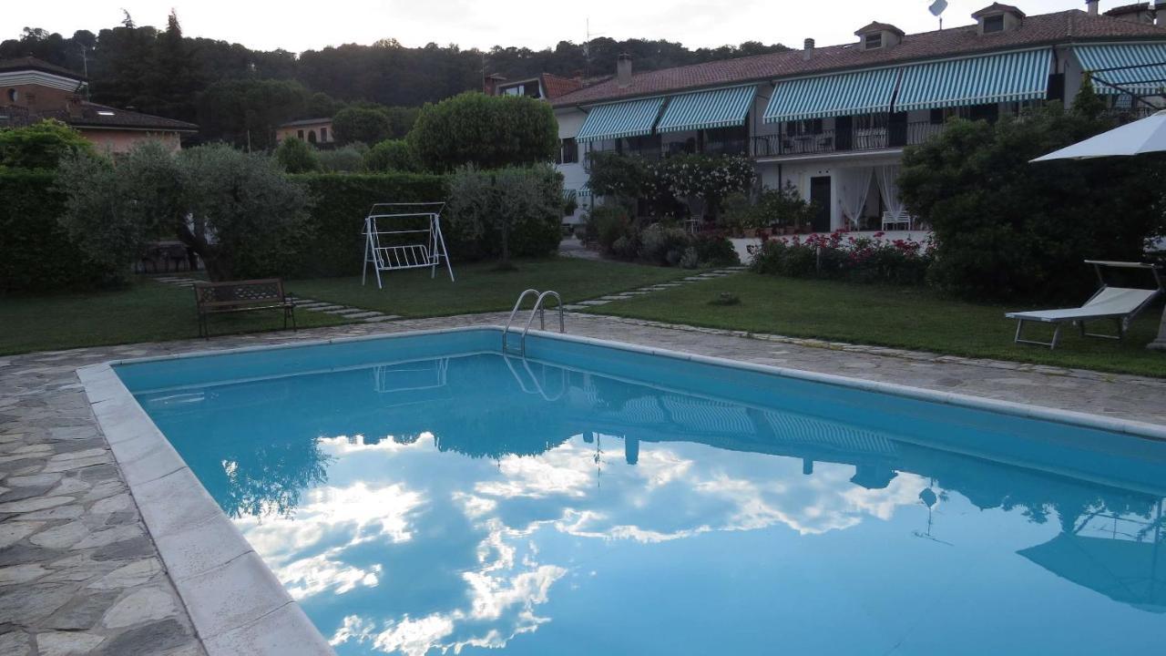 Il Gelso Di Barcuzzi Panzió Lonato Kültér fotó
