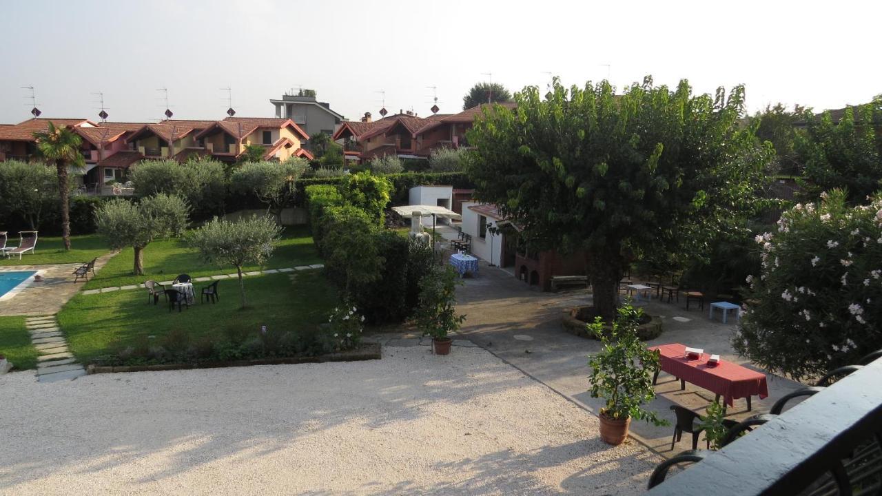 Il Gelso Di Barcuzzi Panzió Lonato Kültér fotó