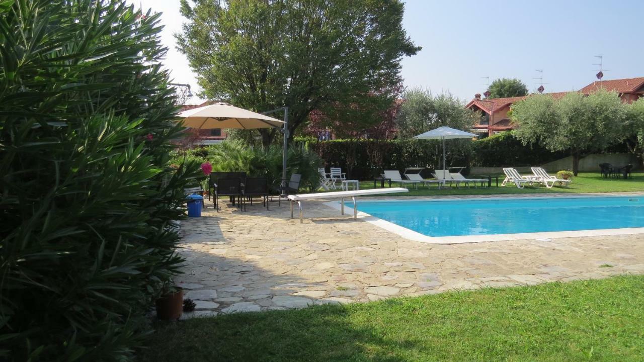 Il Gelso Di Barcuzzi Panzió Lonato Kültér fotó